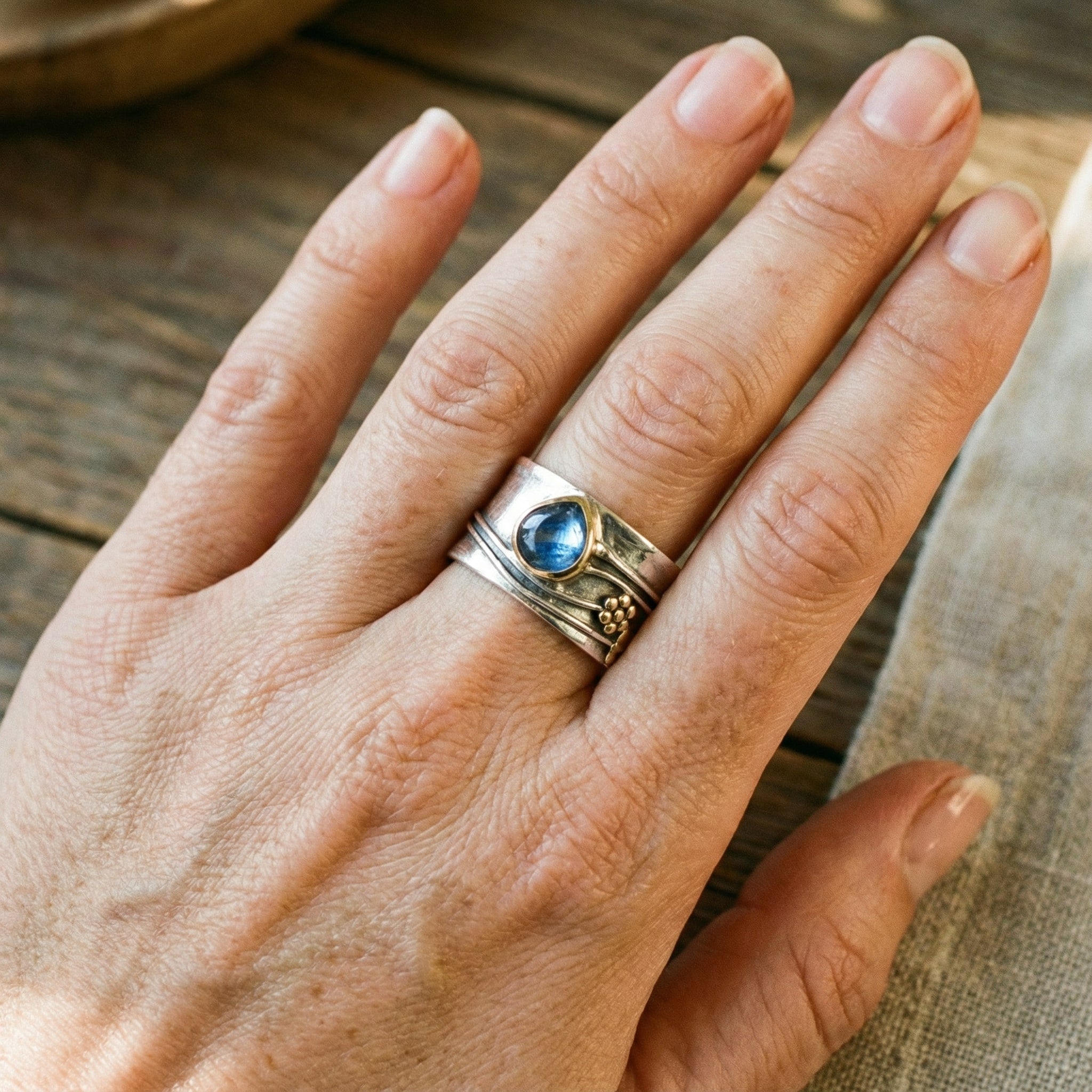 Boho-meditationsring med ädelsten