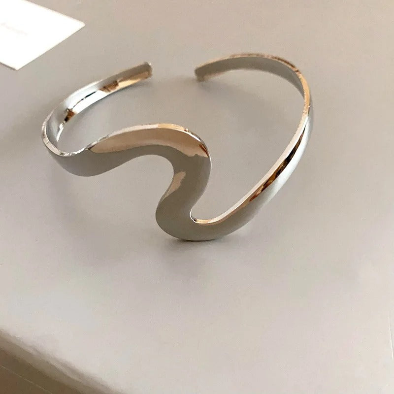 Vintagearmband i silver med vågig snodd