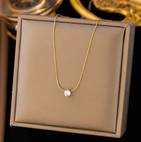 Halsbandsset i guld med diamanter