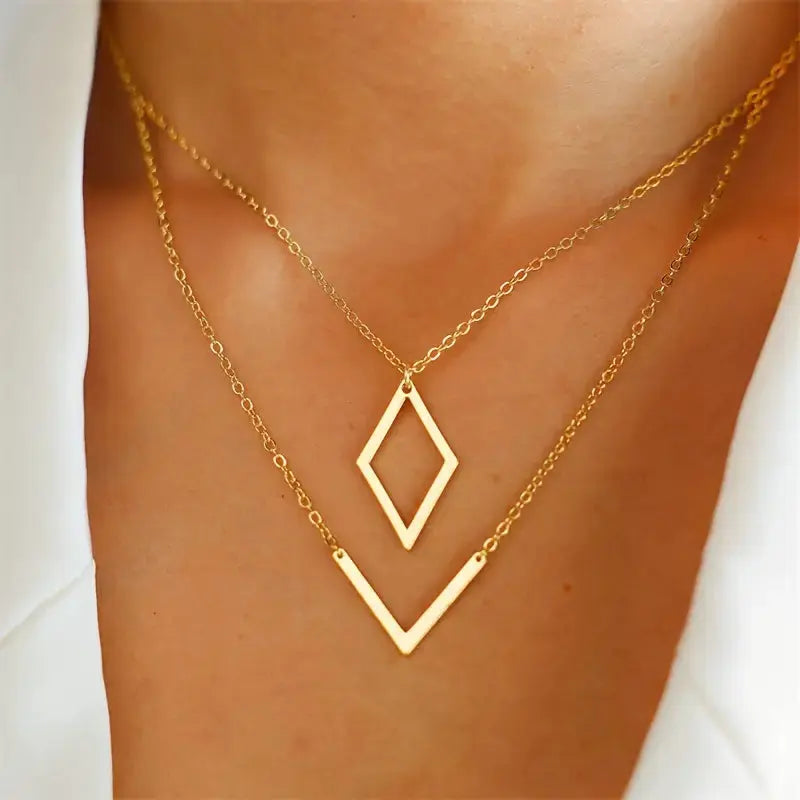Elegant halsband med V-hänge