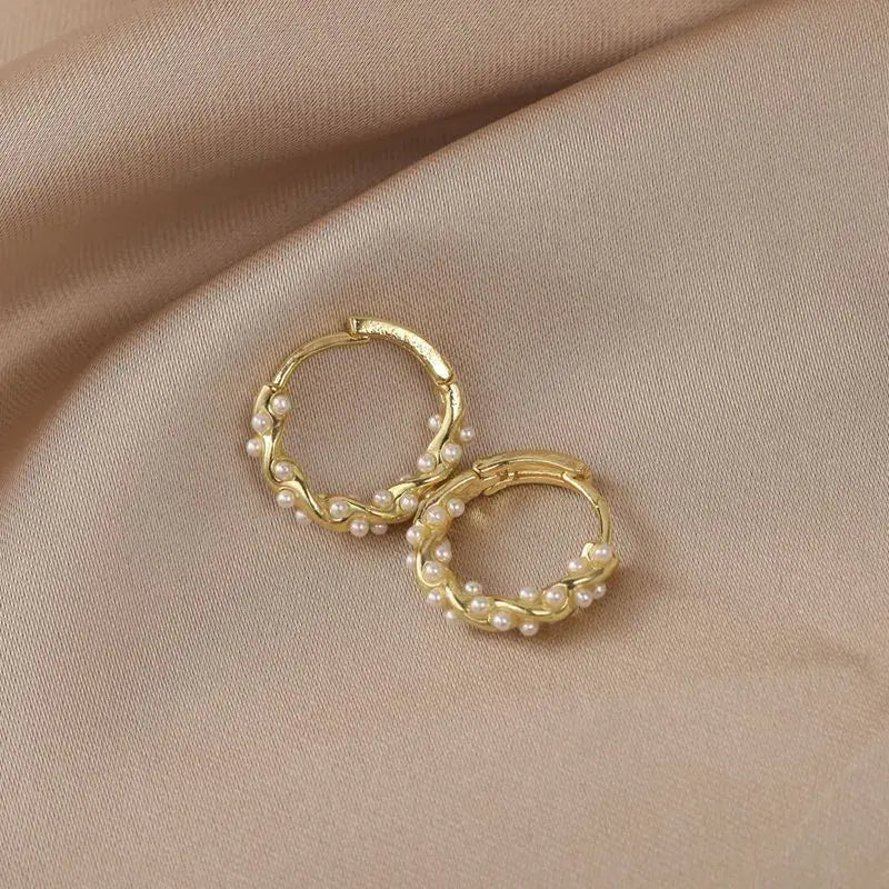 Eleganta runda pärlörhängen
