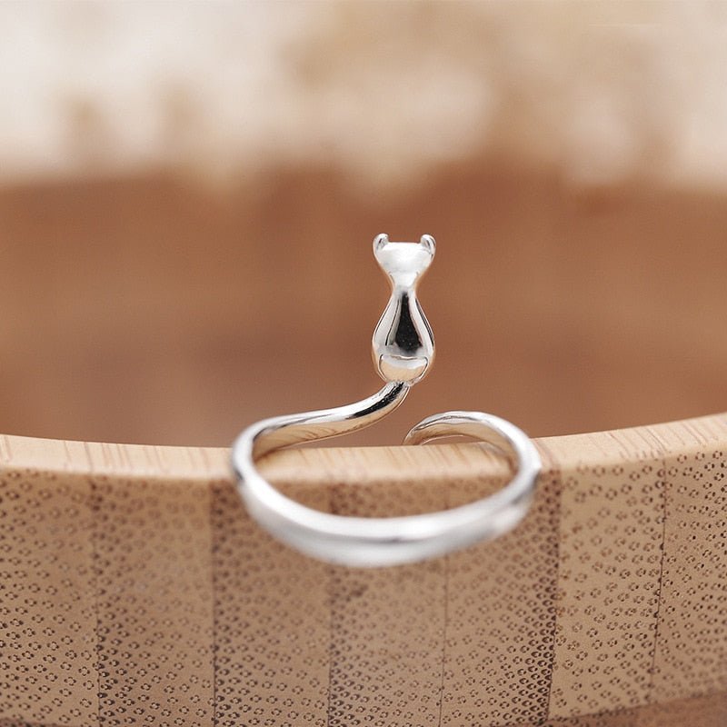 Förtjusande ring i rostfritt stål med kattdesign